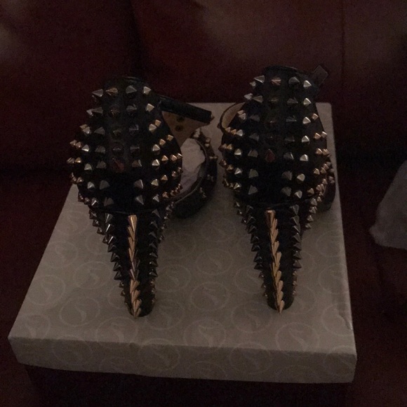 Women’s Spiked Heel - Picture 3 of 3